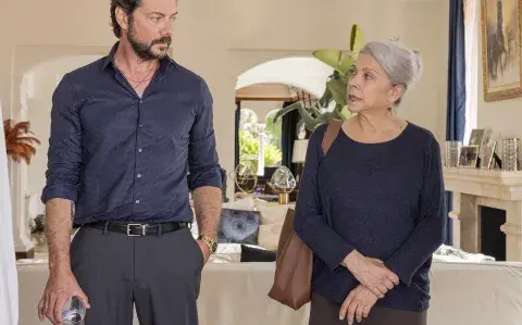 Dos tumbas: así es el thriller de 3 episodios que causa furor en Netflix Dos tumbas: así es el thriller de 3 episodios que causa furor en Netflix