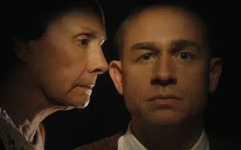 Monster: la escalofriante historia del asesino serial Ed Gein llegó a Netflix Monster: la escalofriante historia del asesino serial Ed Gein llegó a Netflix