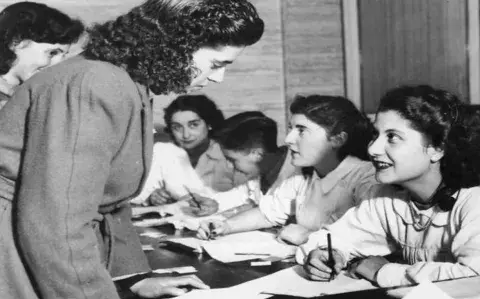 Del voto femenino a la igualdad pendiente: lo que falta para la paridad real