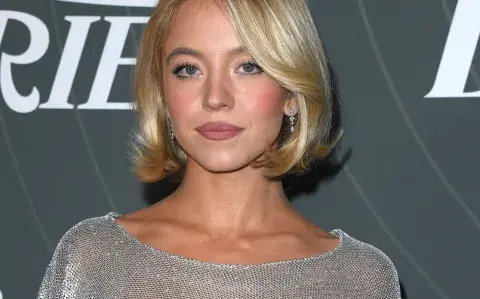 Sydney Sweeney sorprendió con un diseño full transparencias muy sexy Sydney Sweeney sorprendió con un diseño full transparencias muy sexy