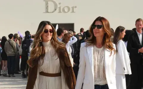 Boho Urbano: el look de Juliana Awada y su hija en la Fashion Week de París