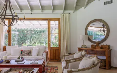 La manera correcta de integrar muebles antiguos en una casa moderna La manera correcta de integrar muebles antiguos en una casa moderna