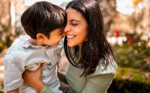 Los desafíos de la maternidad: por qué maternar hoy es un acto contracultural Los desafíos de la maternidad: por qué maternar hoy es un acto contracultural