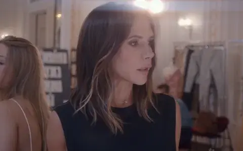 En su serie de Netflix, Victoria Beckham se sincera sobre sus trastornos alimentarios En su serie de Netflix, Victoria Beckham se sincera sobre sus trastornos alimentarios