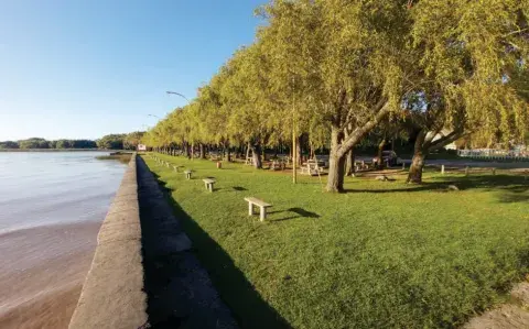 La playa de río a 90 minutos de Buenos Aires ideal para el finde largo de noviembre La playa de río a 90 minutos de Buenos Aires ideal para el finde largo de noviembre
