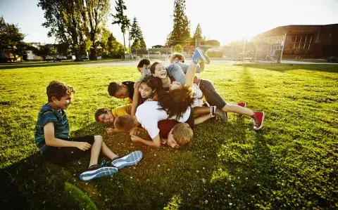 Qué es la pedagogía Reggio Emilia y cómo se distingue de la Montessori