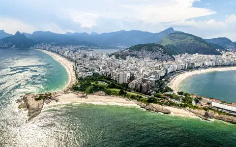 Ni Río de Janeiro ni Florianópolis: la playa de moda para jóvenes argentinos en Brasil