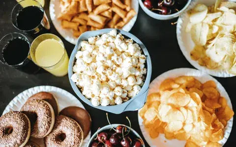 Alimentos procesados vs. ultraprocesados: cómo reconocer la diferencia Alimentos procesados vs. ultraprocesados: cómo reconocer la diferencia