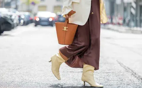 Bolsos cubo: el accesorio tendencia que será furor en 2026 Bolsos cubo: el accesorio tendencia que será furor en 2026