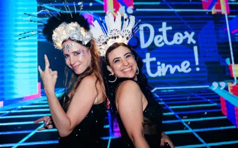 De un chat de WhatsApp a una megafiesta: cómo dos mujeres están cambiando la forma de vivir la maternidad