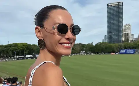 Pampita apostó por un vestido Polka Dots para el Abierto Argentino de Polo