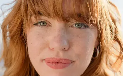 Sun-Kissed Glow y Makeout Lips: las dos tendencias de maquillaje que definen el verano Sun-Kissed Glow y Makeout Lips: las dos tendencias de maquillaje que definen el verano