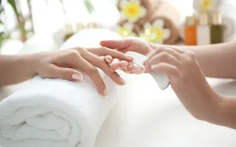 Cómo sacar las uñas soft gel