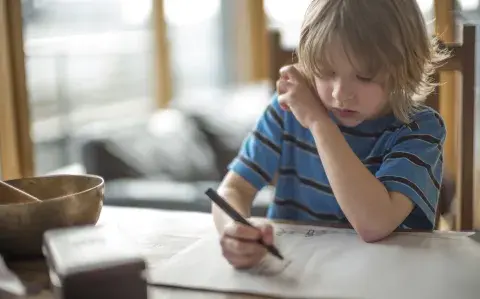 Abuso sexual infantil: cómo el juego y los dibujos pueden revelar un trauma Abuso sexual infantil: cómo el juego y los dibujos pueden revelar un trauma