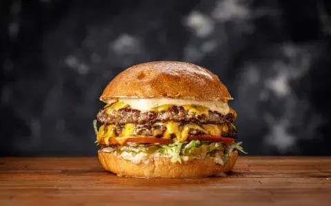 La Noche de las Hamburgueserías: combos al 50% en toda la ciudad La Noche de las Hamburgueserías: combos al 50% en toda la ciudad