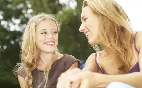 cómo hablar con nuestras hijas (e hijos) sobre el ciclo cómo hablar con nuestras hijas (e hijos) sobre el ciclo