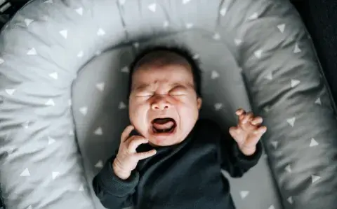 La hora de las brujas: qué es y cómo acompañar a tu bebé en esta etapa La hora de las brujas: qué es y cómo acompañar a tu bebé en esta etapa