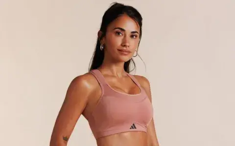 Conjunto gris y estilo impecable: Antonela Roccuzzo vuelve tendencia el look comfy