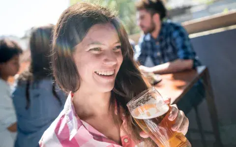 Día de la Cerveza: 5 lugares para probar birras ricas y en promoción en CABA Día de la Cerveza: 5 lugares para probar birras ricas y en promoción en CABA