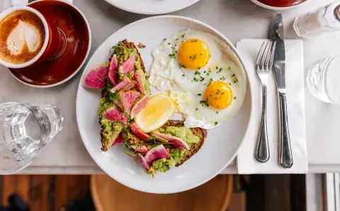 5 desayunos que recomiendan nutricionistas para tener más energía