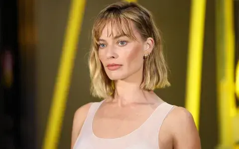 Soldiercore: la tendencia militar que conquistó a Margot Robbie en Londres