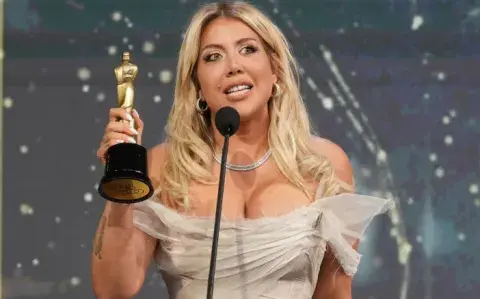 El discurso de Wanda Nara en el Martín Fierro: “Tengo leucemia y elegí tratarme en Argentina” El discurso de Wanda Nara en el Martín Fierro: “Tengo leucemia y elegí tratarme en Argentina”