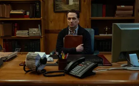 Widow's Bay: la serie de solo 10 episodios que todo amante del horror y la comedia debería mirar Widow's Bay: la serie de solo 10 episodios que todo amante del horror y la comedia debería mirar