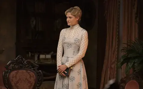 Julian Fellowes rompió el silencio sobre el posible crossover entre Downton Abbey y The Gilded Age Julian Fellowes rompió el silencio sobre el posible crossover entre Downton Abbey y The Gilded Age