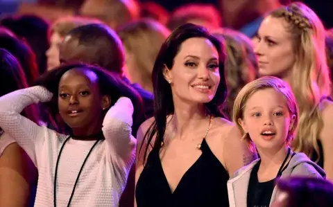 Quién es Zahara Marley Jolie-Pitt, la hija de Angelina y Brad que estuvo al borde de la muerte