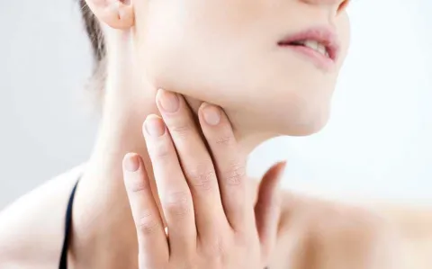 Hipertiroidismo o hipotiroidismo: cómo identificar los problemas de tiroides
