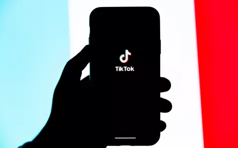 TikTok enfrenta una investigación por su impacto en la salud mental de los adolescentes