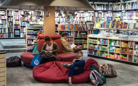 Elige tu propia lectura: llevate esta hoja de ruta a la Feria del libro