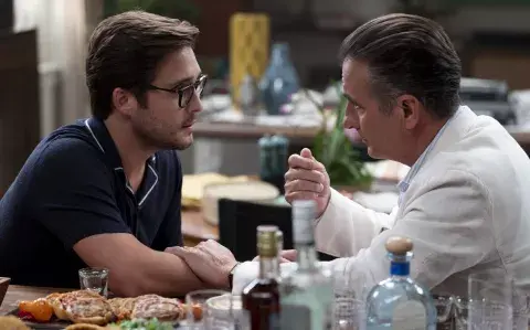 Todo lo que tenés que saber sobre Father of the Bride, la comedia romántica de HBO Max