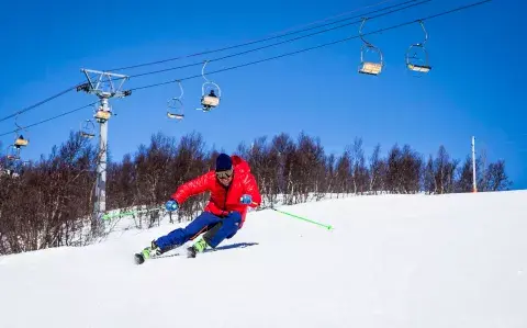 Vacaciones de invierno 2025: ¿cuánto sale esquiar en cada centro del país?