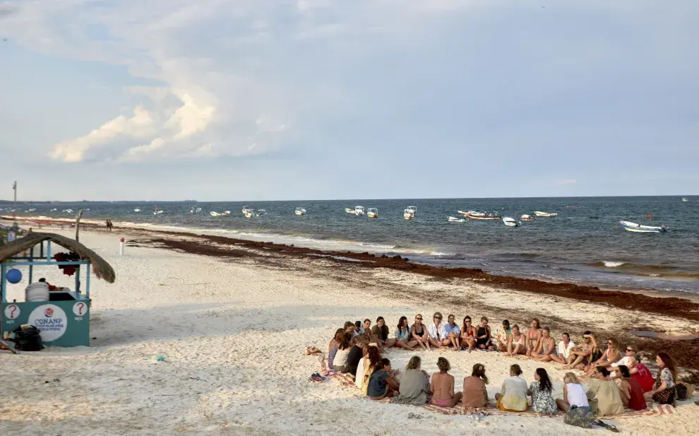 Meditar en la costa