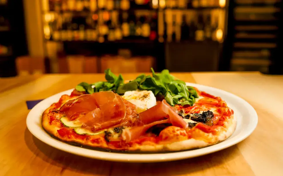La ciudad a 400 °C: seis hornos porteños que redefinen la pizza