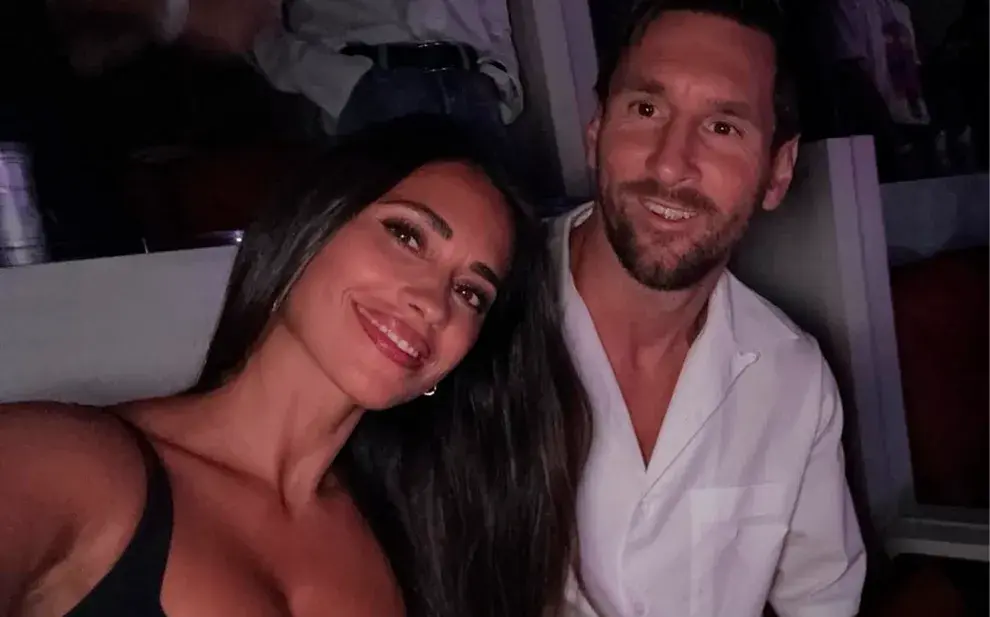 Foto de Antonela Roccuzzo y Lionel Messi.