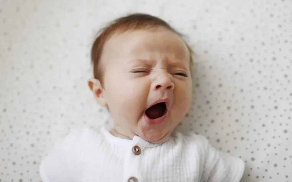 Por qué tu bebé no duerme de noche (y es completamente normal)
