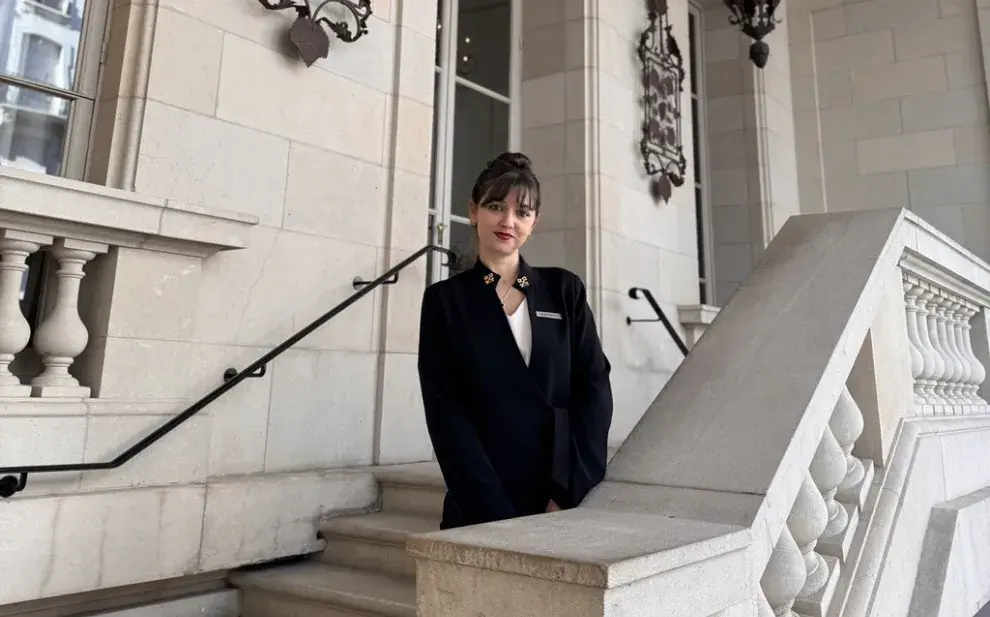 Magalí Brandariz: la primera mujer en liderar Les Clefs d’Or Argentina y referente de la hotelería de lujo