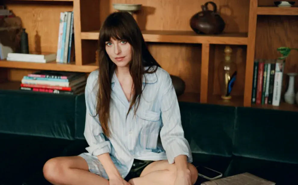 Dakota Johnson llegó por sorpresa al streaming con la película ideal para ver este finde.
