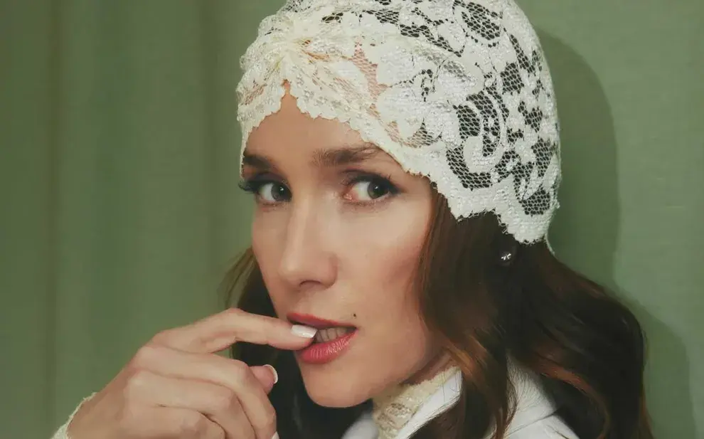 Natalia Oreiro apostó por un look total white en la presentación de su película