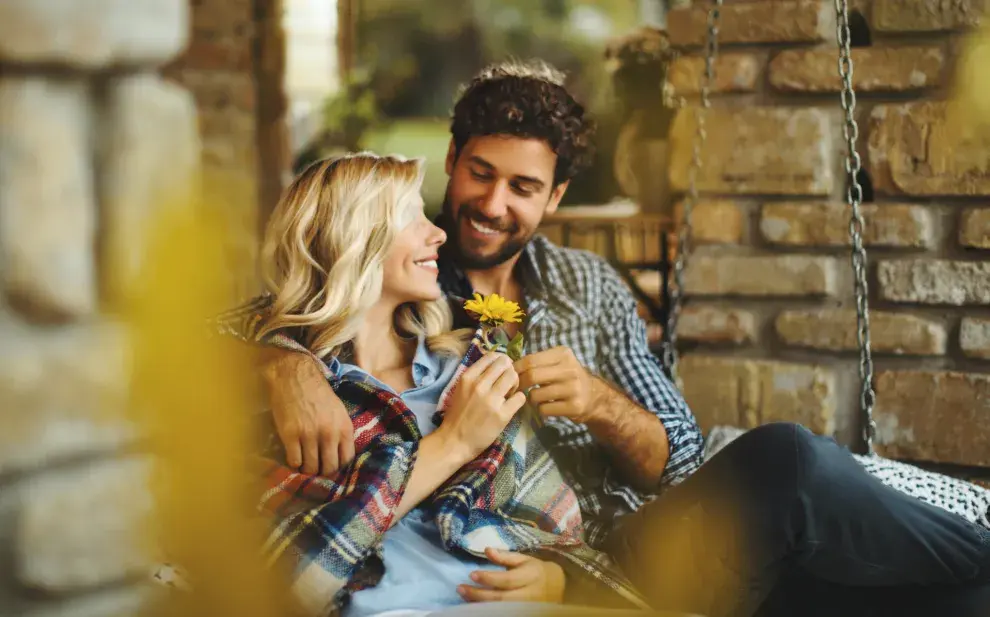 Qué es el pebbling y por qué se volvió tendencia en las parejas jóvenes