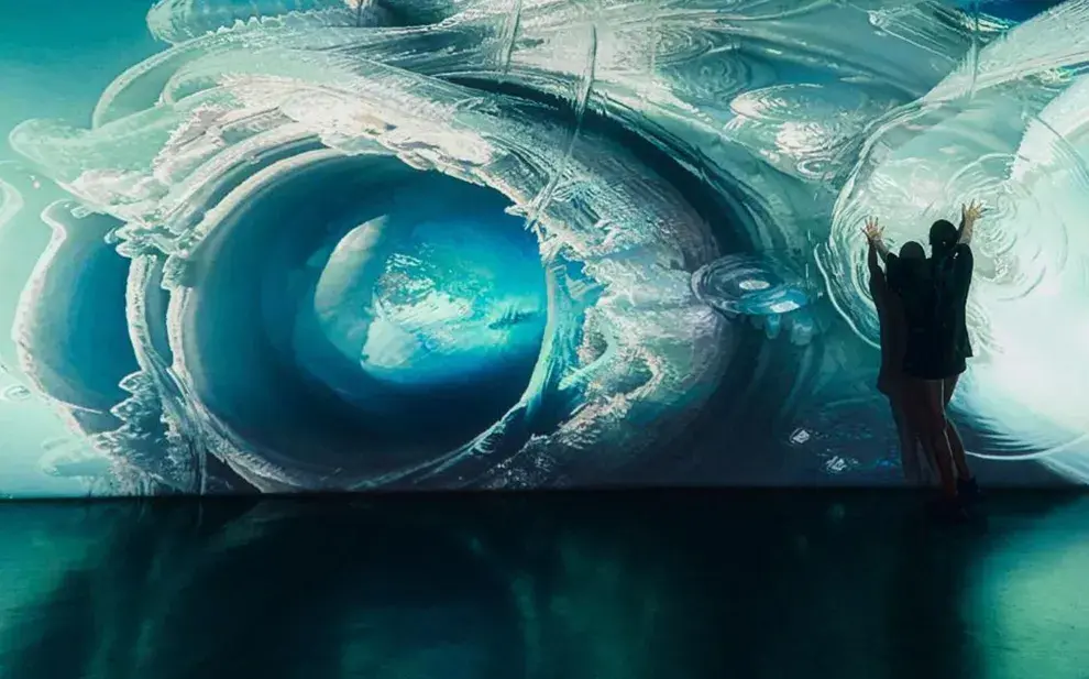Sobre papel, en un manequí, en el espacio o en pantallas... hay creatividad para todos los formatos. Foto: obra digital de ArtLab en Estilo Art