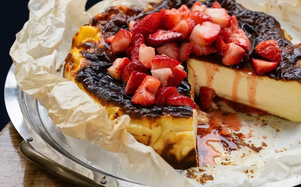 Receta de torta vasca con frutillas: fácil, rica e ideal para el finde