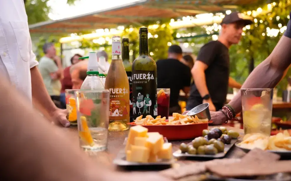 Tapeo al aire libre en Buenos Aires: cinco lugares ideales para disfrutar las tardes de primavera