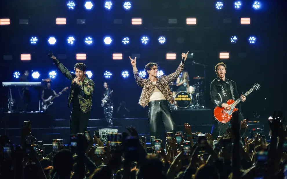 Tras un 2025 decisivo en su carrera, marcado por el lanzamiento de su séptimo álbum, Greetings From Your Hometown, Jonas Brothers confirman su regreso a la Argentina