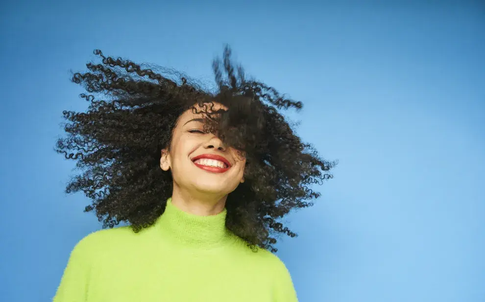 Cinco tips para cuidar tus ondas o rulos después del verano