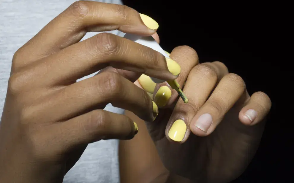 Kapping vs gel vs acrílico: cuál conviene según tu uña y cuánto dura