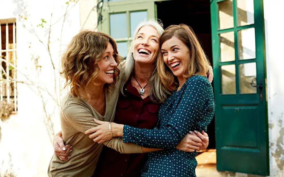 Amistades adultas: por qué es más difícil hacer amigas después de los 30.