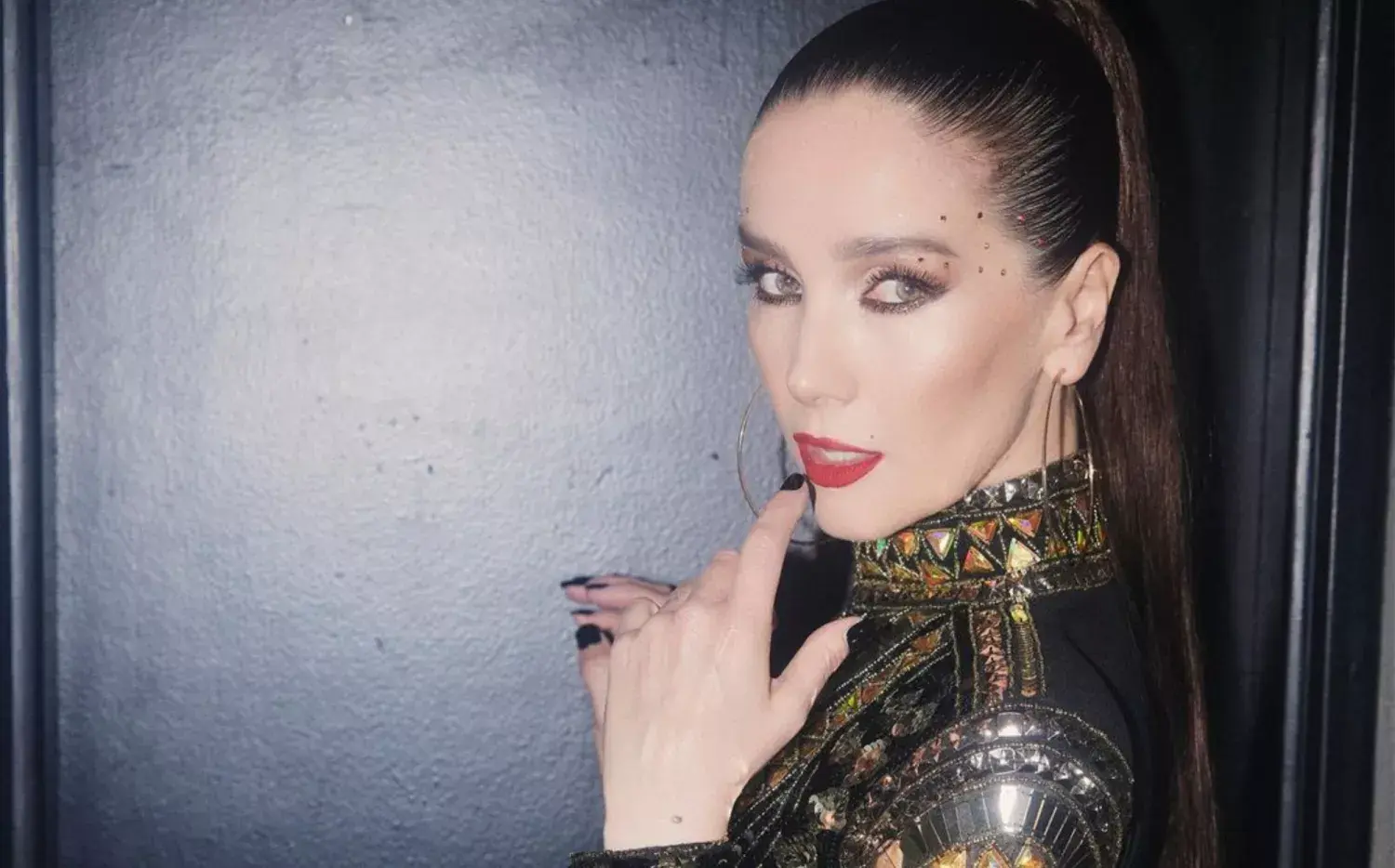 Natalia Oreiro: el impresionante look con brillos que eligió para cantar en el Luna Park